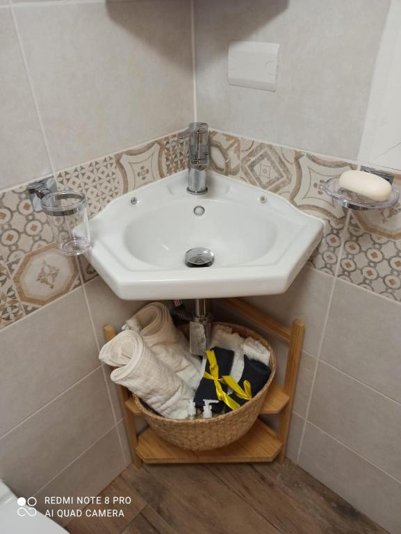 Kúpeľňa v ubytovaní Appartamento con cortile a 30 mt. dal mare