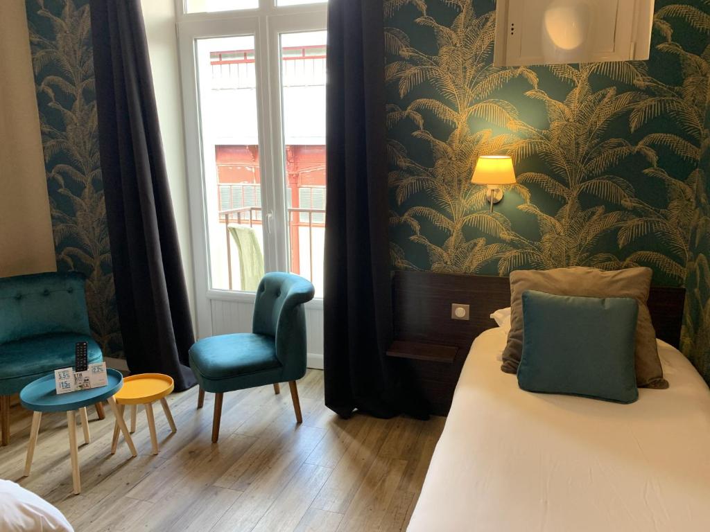 Hôtel de Bretagne Dol centre ville - Hotel et Restaurant - 舒适三人间