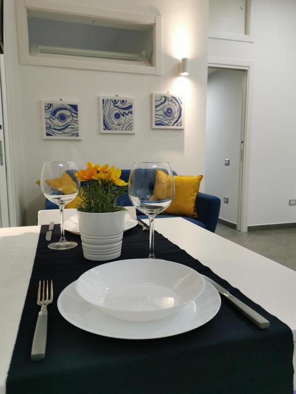 A seating area at Octopus Vietri House