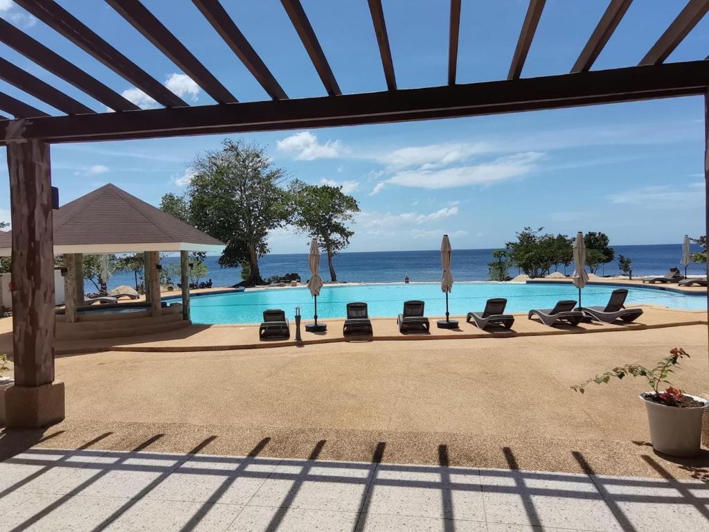 Bazén v ubytování FIG Sunset View Resort nebo v jeho okolí