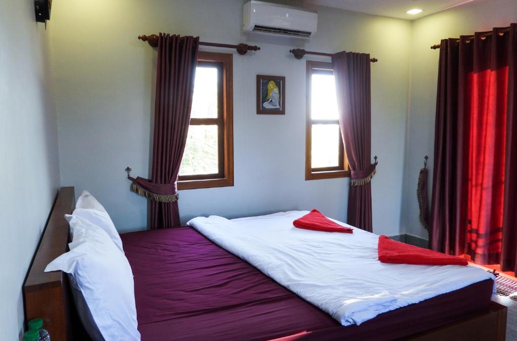 Bamboo Bungalow - Standard Double Room