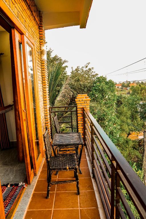 Bamboo Bungalow - Triple Room With Mountain View