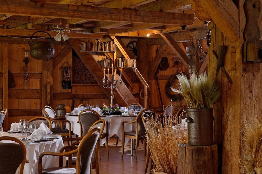 Restaurace v ubytování Hotel Alexander