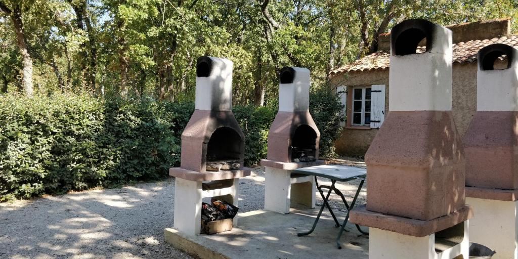 Zahrada ubytování Domaine Les Chênes Blancs