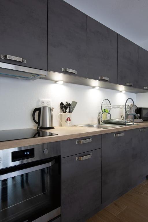 Magnifique 2 pièces, tout équipé, terrasse privée – photo 13