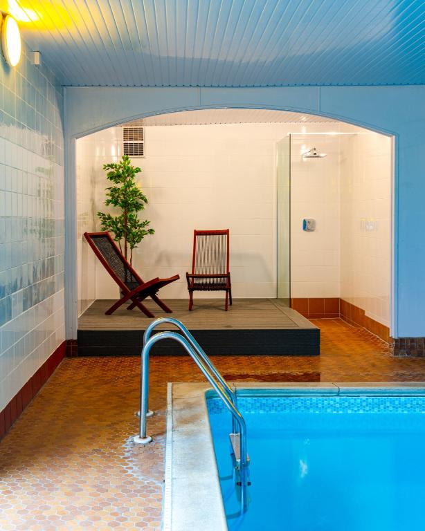 Cliff House Holiday Cottages - Housity