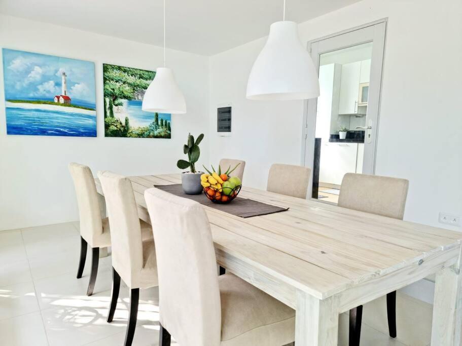 3-Bedroom villa - Very close to Mambo Beach or Willemstad - 3 min drive,  Willemstad – Updated 2023 Prices