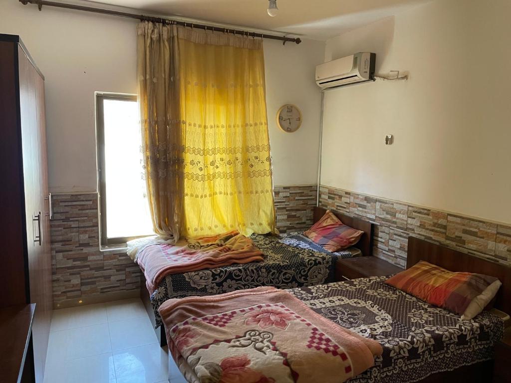 Studio next to Queen Rania St university of Jordan St , well served area