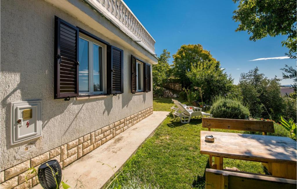 Zahrada ubytování Cozy Apartment In Stara Baska