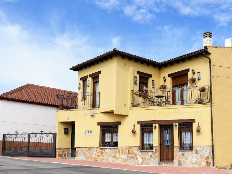 CASA RURAL EL TRASTERO DE CARMELO - Huis Met Drie Slaapkamers