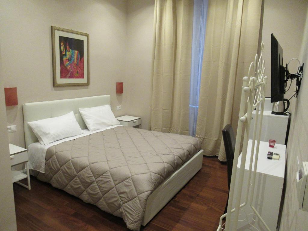 IMPERIAL FORUM RELAIS - Double Room With Private Bathroom