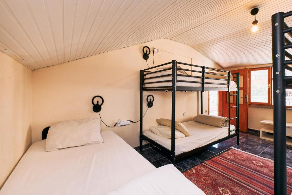 Двох'ярусне ліжко або двоярусні ліжка в номері hostel vague