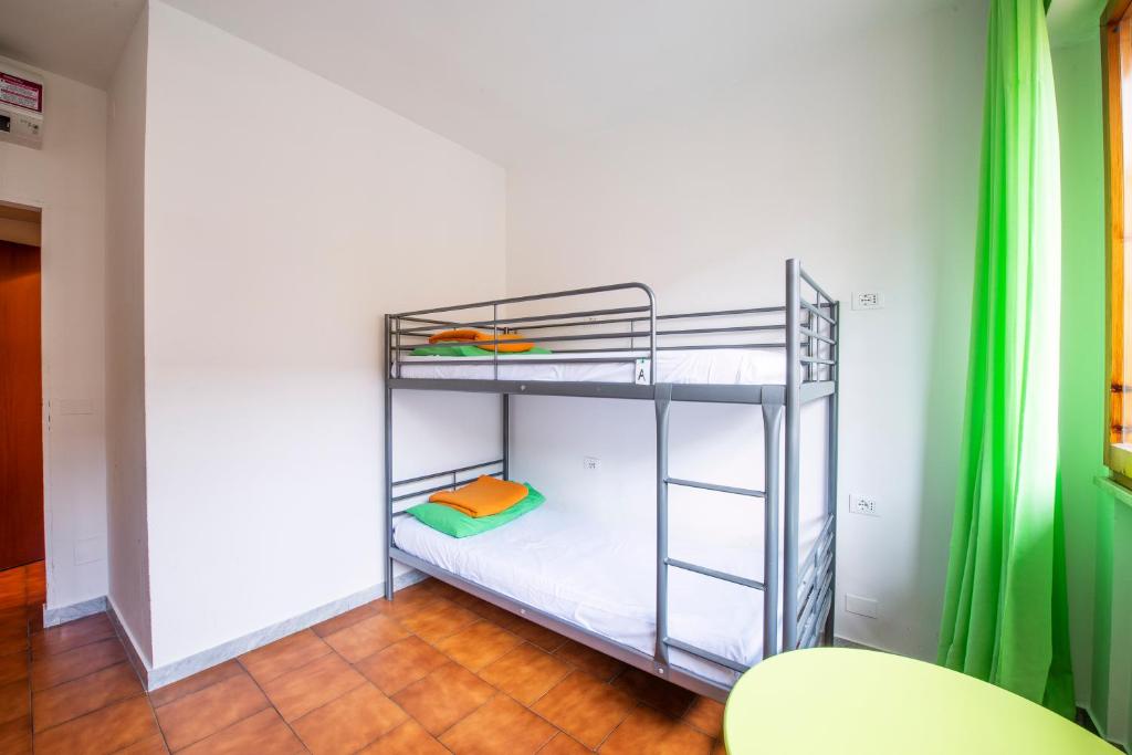 Safestay Pisa Centrale - Twin Room With Private External Bathroom