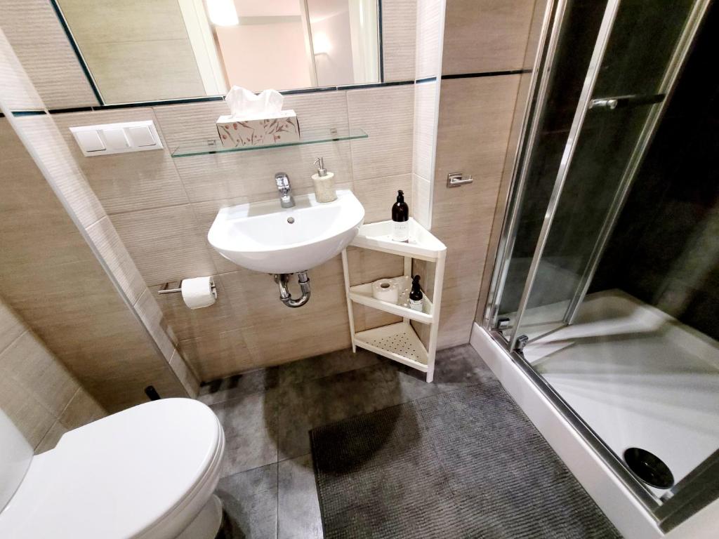 Kúpeľňa v ubytovaní 4 pokoje KD