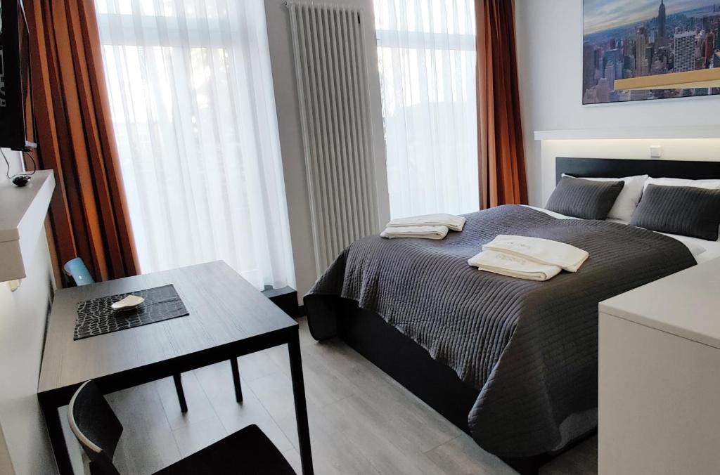 6 Rooms Apartments Berlin