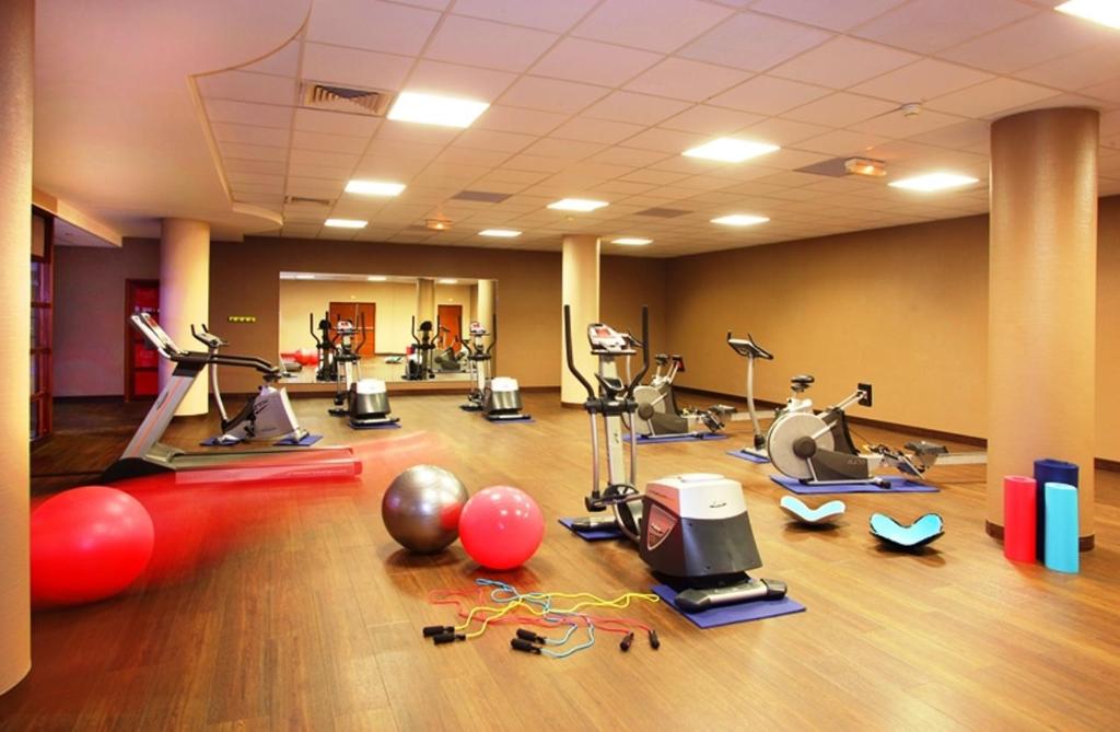 Fitness centrum a/nebo fitness zařízení v ubytování Hotel Plaza - site du Futuroscope