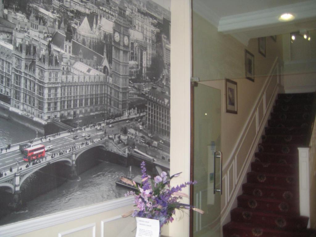 Hallam Hotel