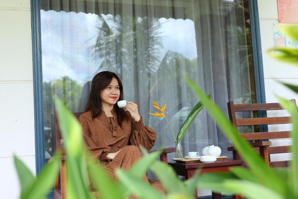 Phòng Giường Đôi Nhìn Ra Hồ Bơi