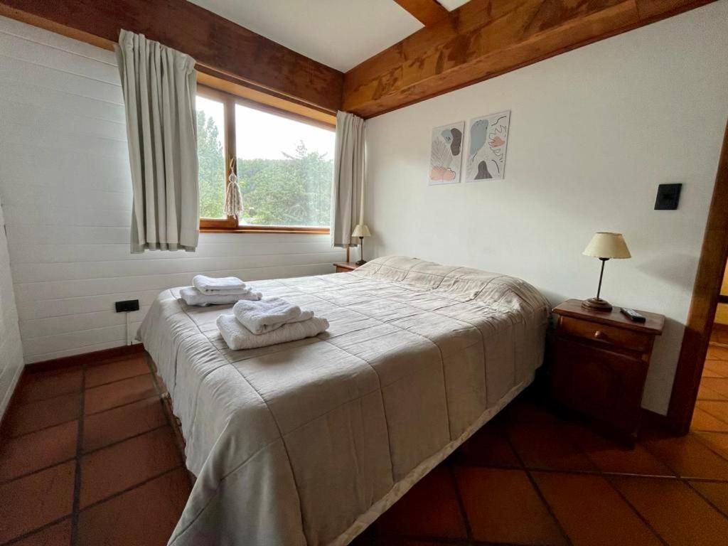 Postel nebo postele na pokoji v ubytování Departamento San Martin de los Andes Centro con Cochera Privada!