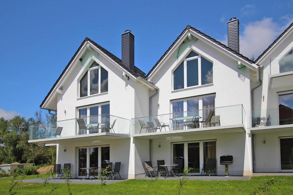 Photo de la galerie de l'établissement Terraced house harbor flair at the Plauer See, Plau am See, à Plau am See