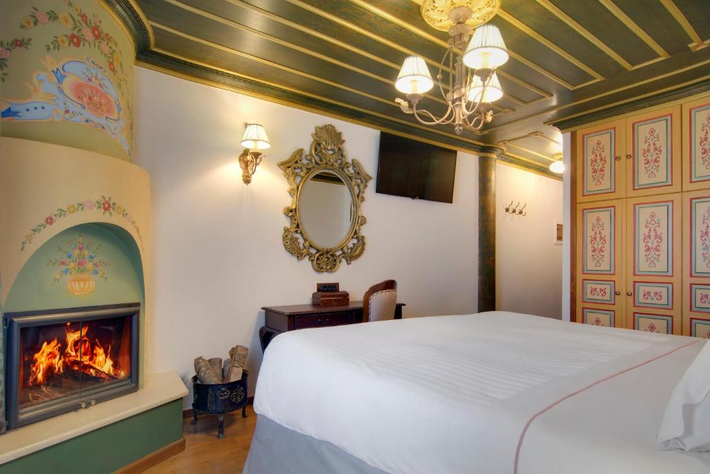 ARCHONTARIKI Historic Boutique Hotel - Luxe Tweepersoonskamer