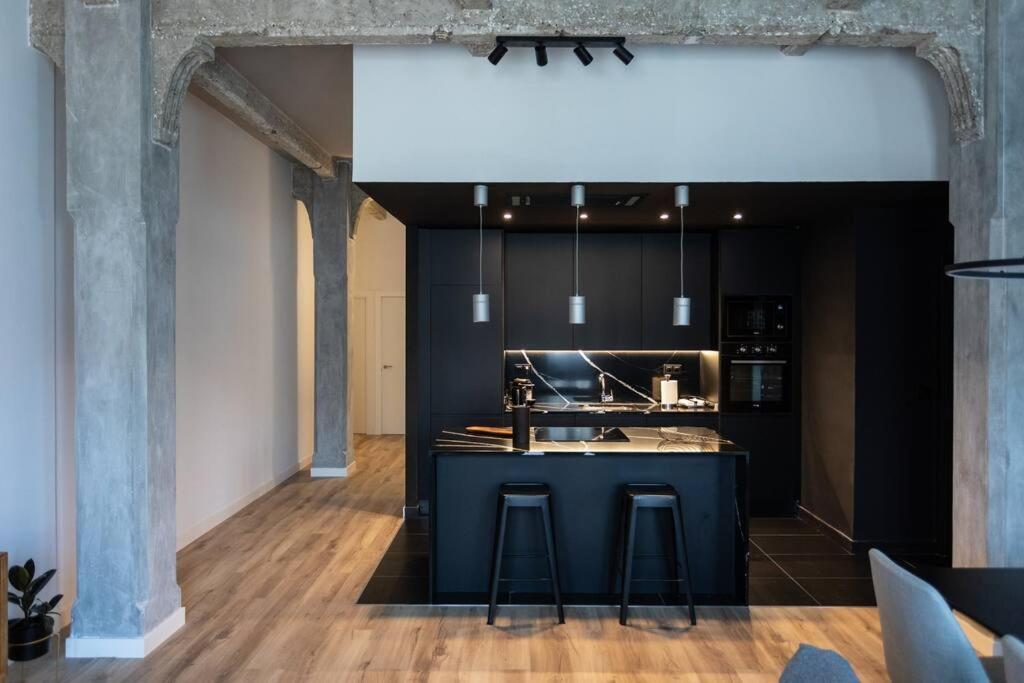 Кухня или мини-кухня в PISO DE DISEÑO CON VISTAS A LA RIA.
