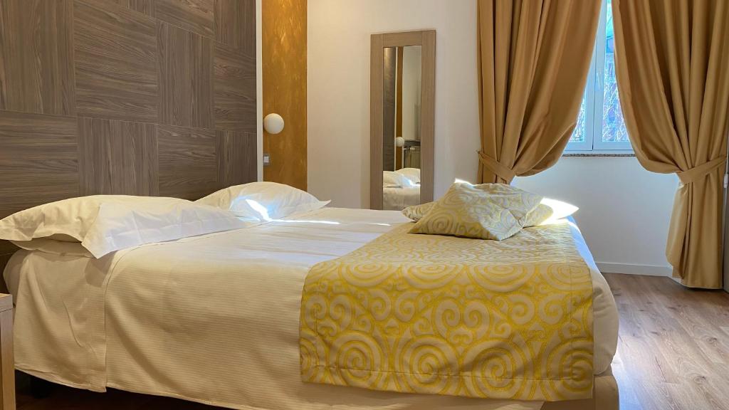 Hotel Centrale - Deluxe Double Room