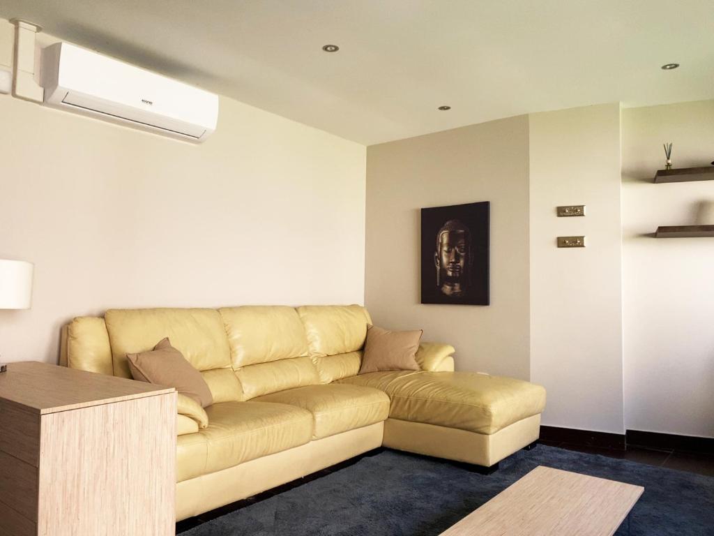 Apartamentos Lorione reserva habitación