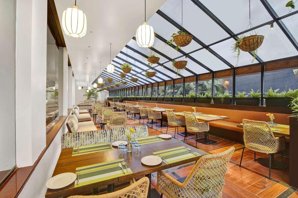 Restaurace v ubytování Radisson Resort Goa Baga