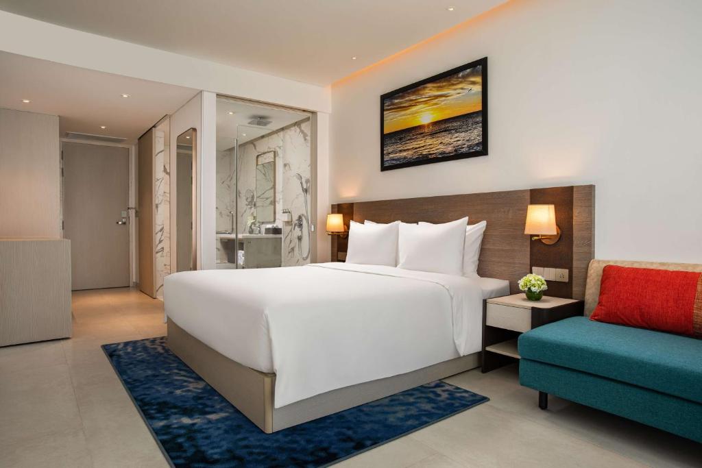 Postel nebo postele na pokoji v ubytování Radisson Hotel Danang