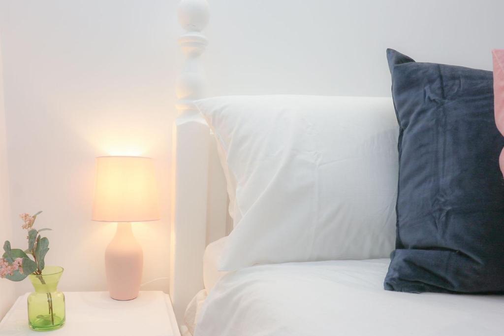 C Bright lovely 1-bed Loft apartment with Parking - One-Bedroom Apartment