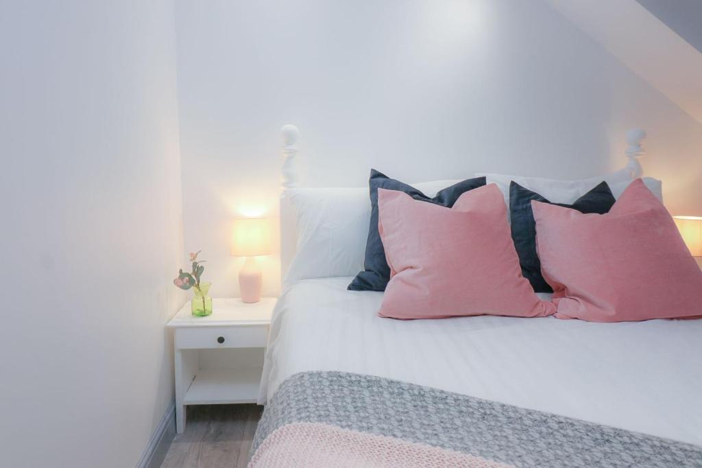 C Bright lovely 1-bed Loft apartment with Parking