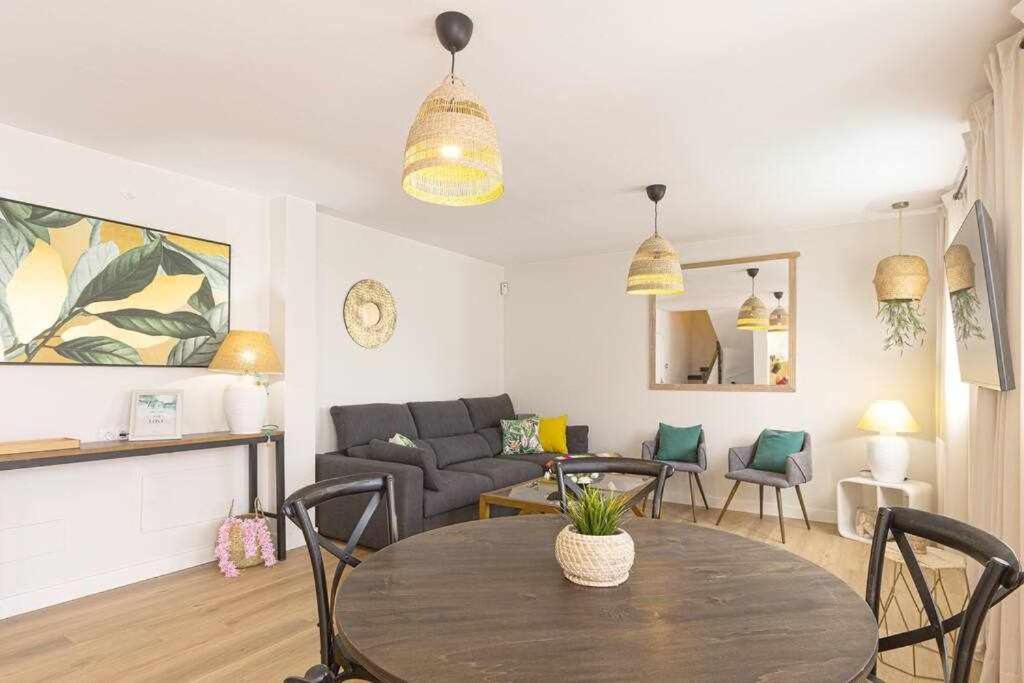 Posedenie v ubytovaní La Favorita preciosa villa con piscina privada