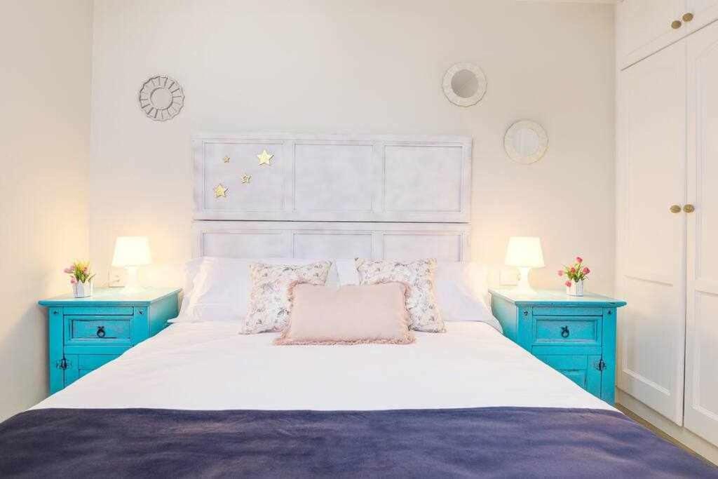Posteľ alebo postele v izbe v ubytovaní La Favorita preciosa villa con piscina privada