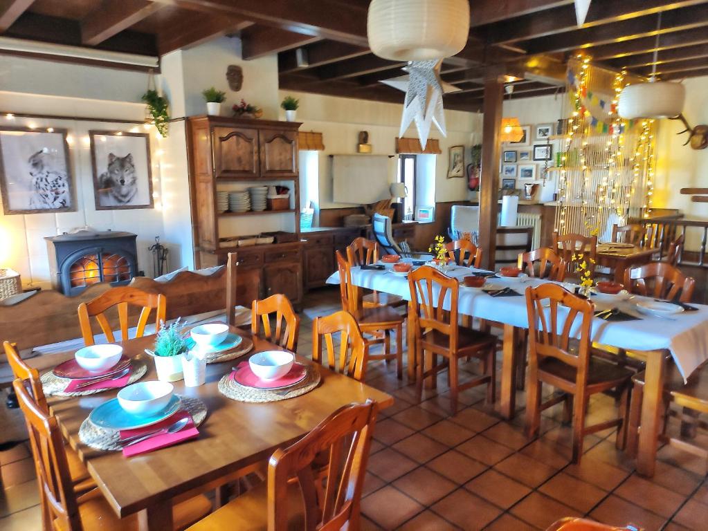 Restaurace v ubytování Refugio La Ardilla Real