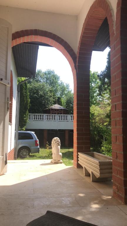 Ogród w obiekcie Landhaus Töreki mit Pool