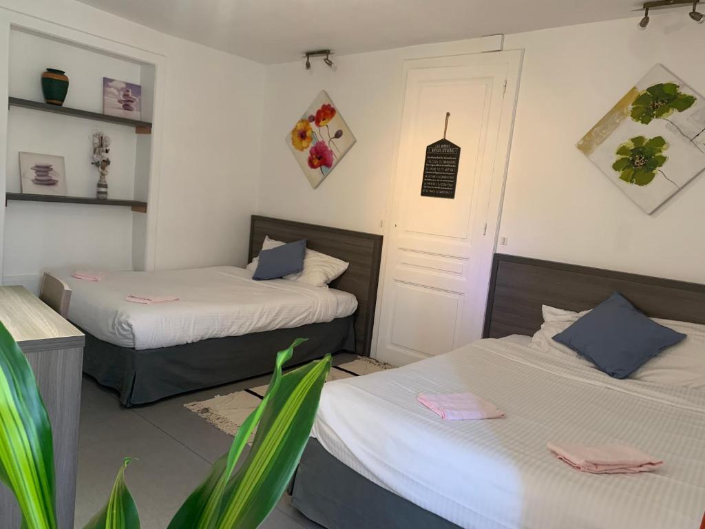 Logis Hôtel Vuillot - Family Room