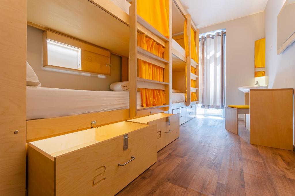 Yes Lisbon Hostel - 13
