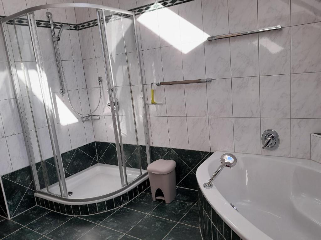Koupelna v ubytování Asbacher Klosterkeller