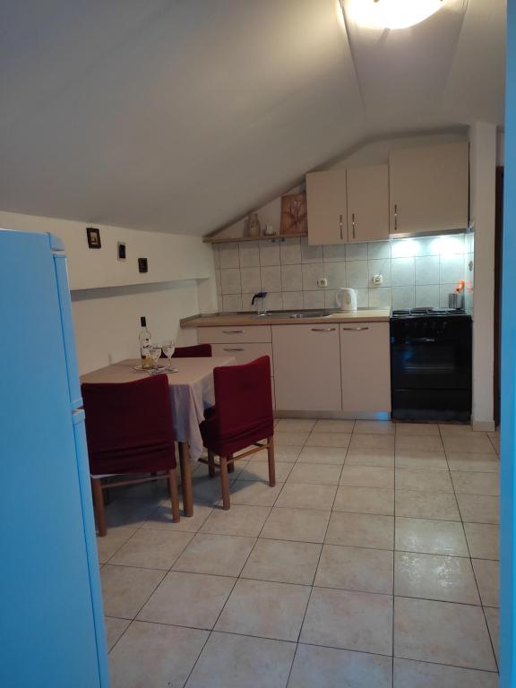 Kuchyň nebo kuchyňský kout v ubytování Apartments Dunja Hvar