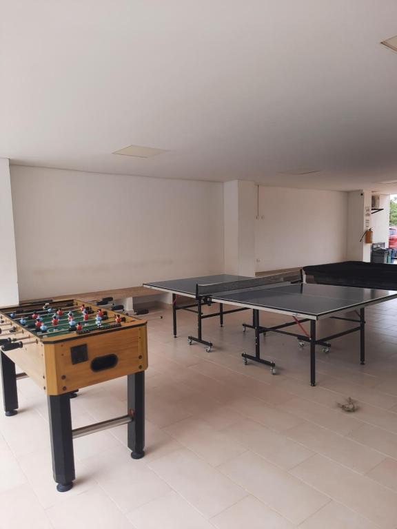 Stolní tenis v ubytování Ricaurte vía a Girardot -Peñazul Aldea nebo okolí