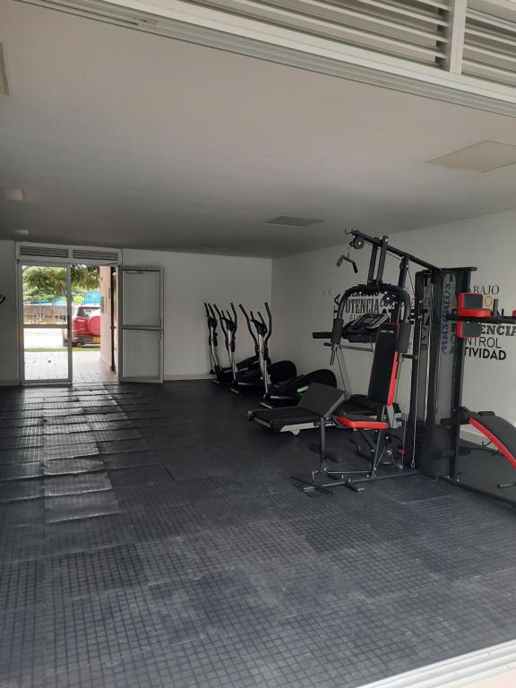 Fitness centrum a/nebo fitness zařízení v ubytování Ricaurte vía a Girardot -Peñazul Aldea