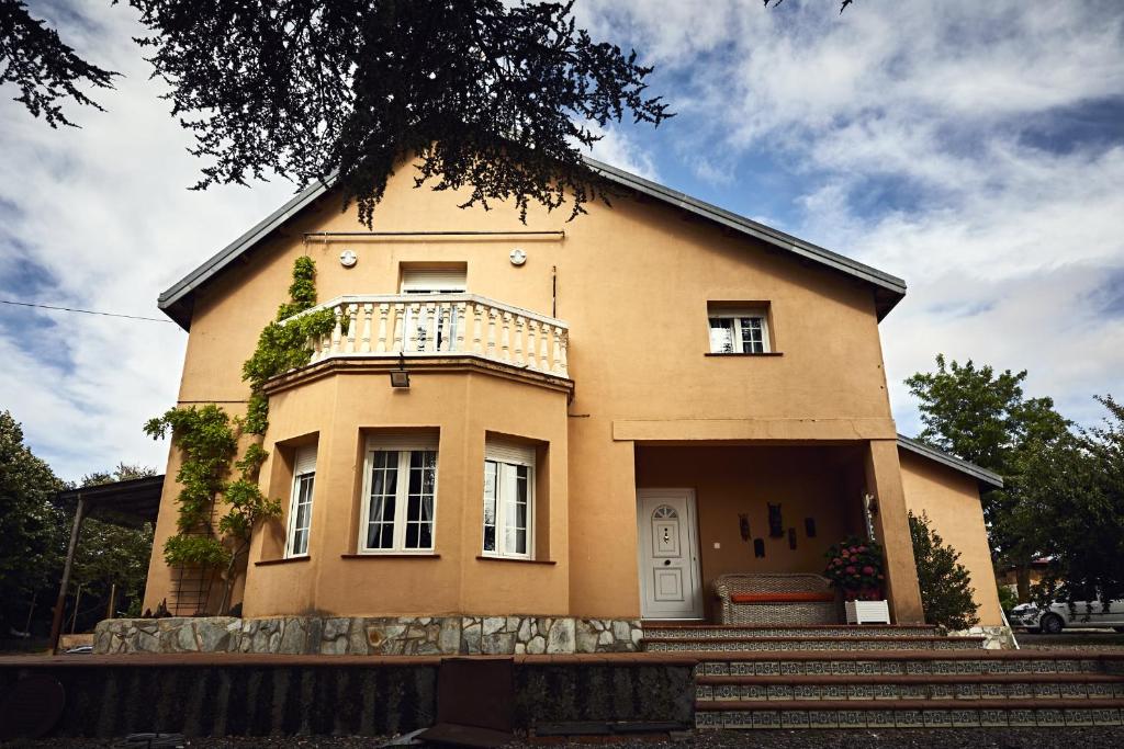 The building in which the holiday home is located