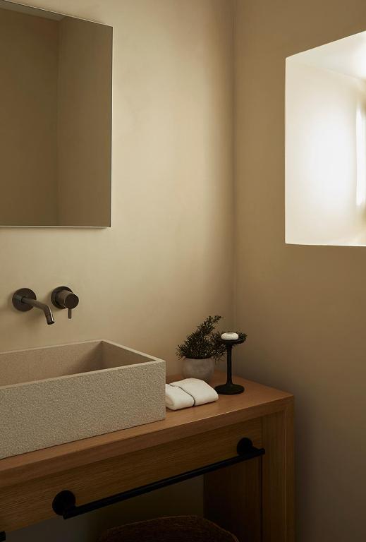 Foto sihtkohas Ambelas asuva majutusasutuse PAROCKS Luxury Hotel & Spa galeriist