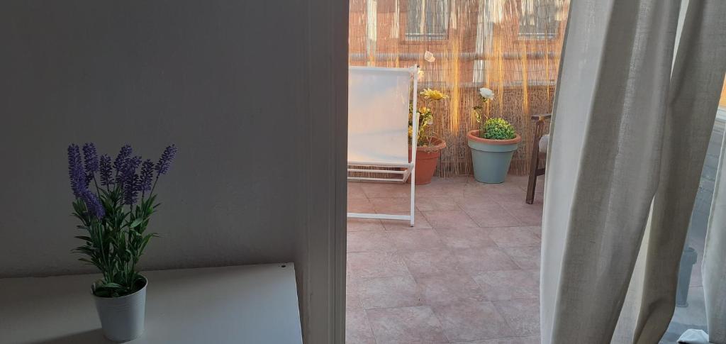 Nice terrace, 45 min from Barcelona and Port Aventura, Cunit ...