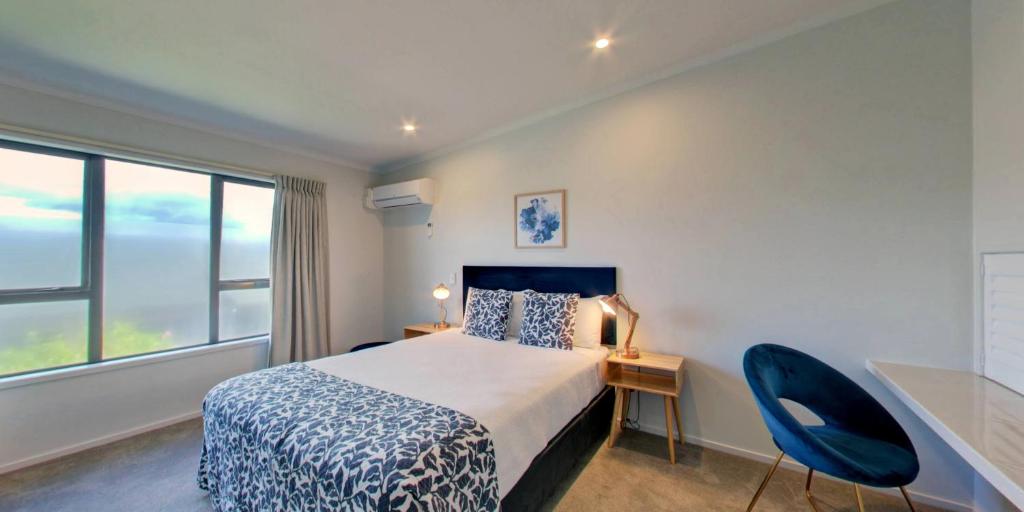 
Studio with Private Spa Bath
