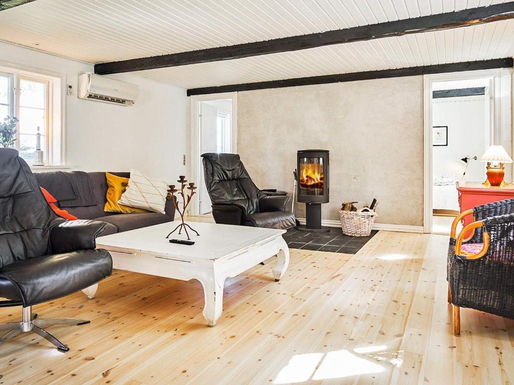 Fotografie z fotogalerie ubytování 5 person holiday home in Aakirkeby v destinaci Åkirkeby