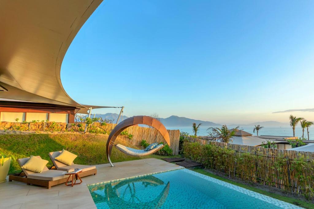Biệt Thự Có Hồ Bơi Nhìn Ra Biển - Bao Trọn Gói Spa
