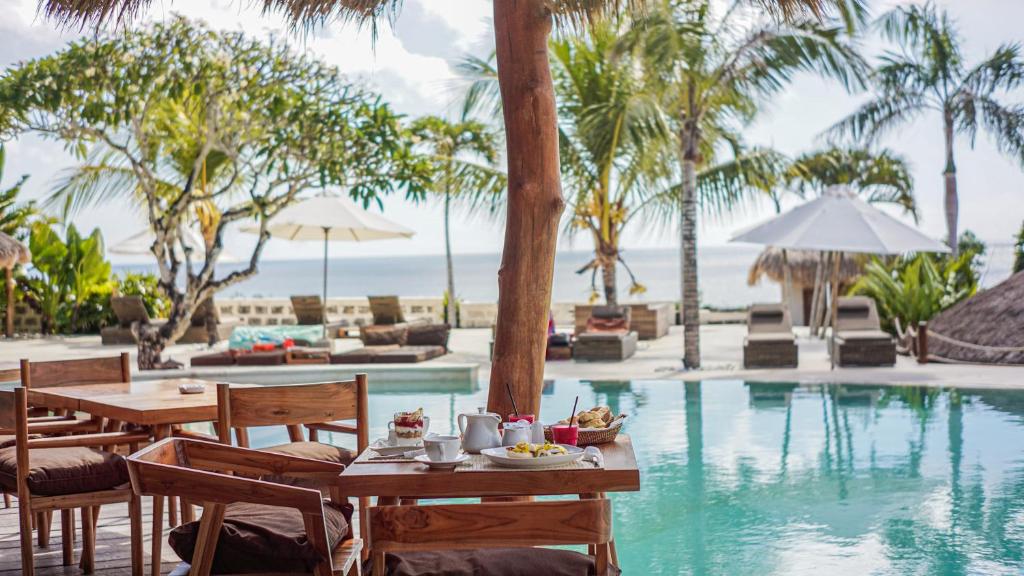 Bazén v ubytování La Joya Balangan Resort nebo v jeho okolí
