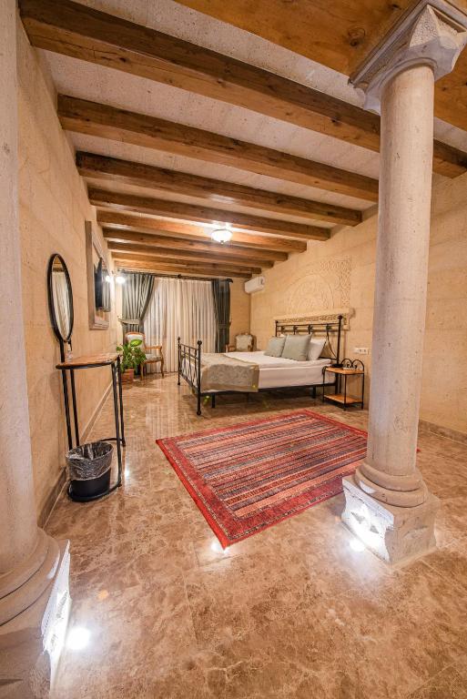 Cratus Stone Palace - 14